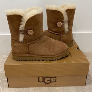 Kids Bailey Button UGG Boots Slippers